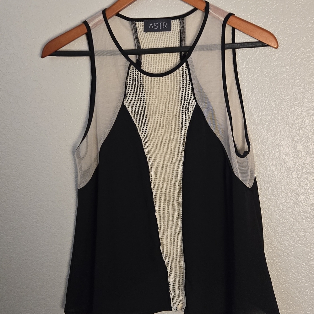 ASTR top black and beige Mesh sz M